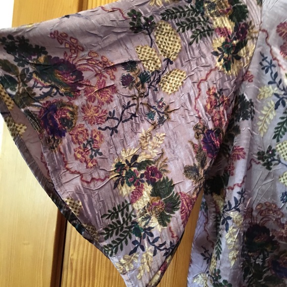 Fun NY Collection Tunic - Picture 2 of 6